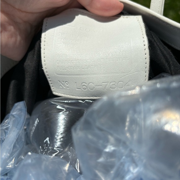 Coach | Vintage Lunchbox Tote #7304 in Bone/White - Picture 3 of 9